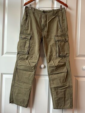🫛 Levi’s Cargo Pants —‎ Olive Green — W30 L32 🔥